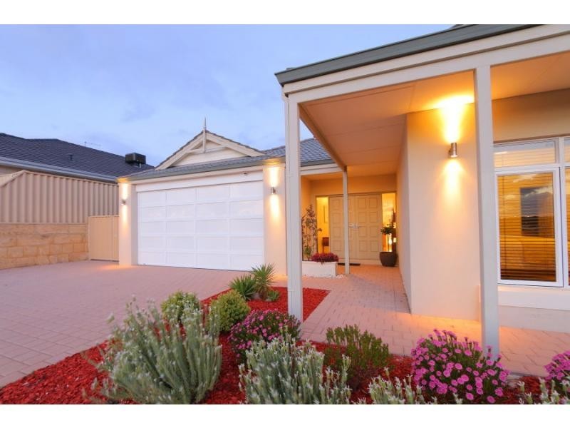 119 Waldburg Drive, Tapping WA 6065