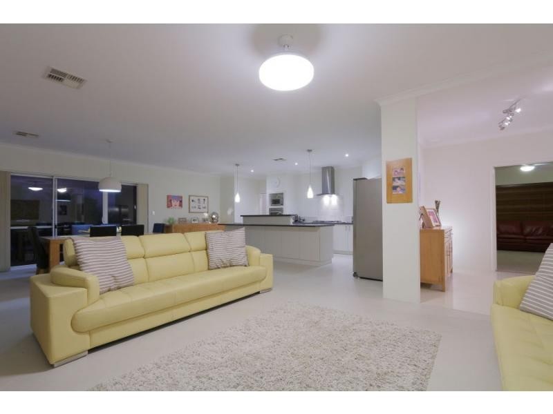 119 Waldburg Drive, Tapping WA 6065