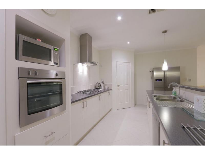 119 Waldburg Drive, Tapping WA 6065