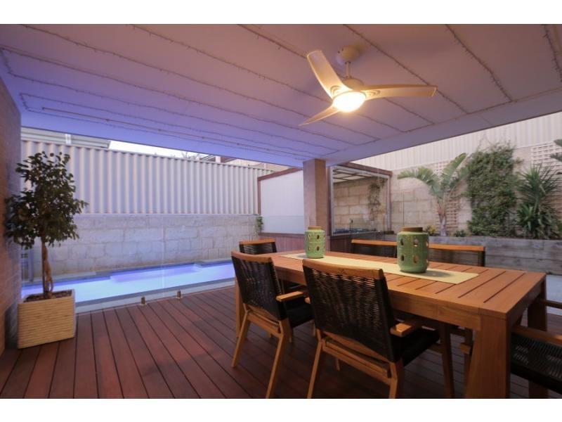 119 Waldburg Drive, Tapping WA 6065