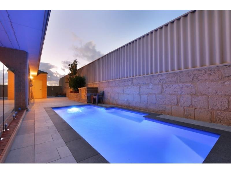 119 Waldburg Drive, Tapping WA 6065