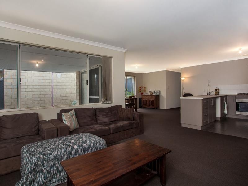 11/121 Eighth Road, Armadale WA 6112