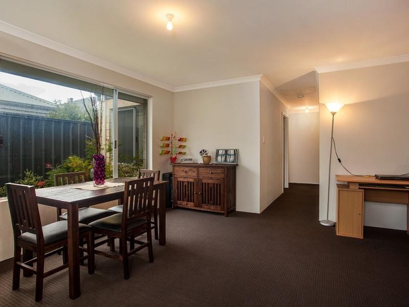 11/121 Eighth Road, Armadale WA 6112