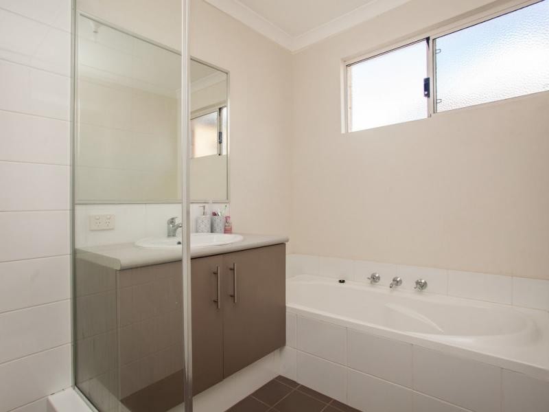 11/121 Eighth Road, Armadale WA 6112