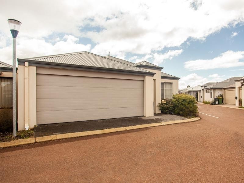 11/121 Eighth Road, Armadale WA 6112