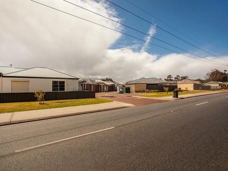 11/121 Eighth Road, Armadale WA 6112