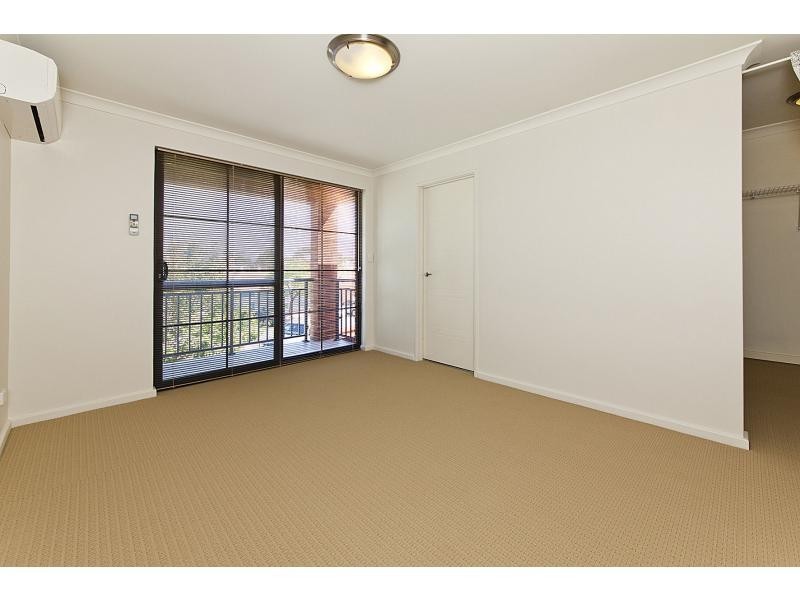 2/4 Lichfield Street, Victoria Park WA 6100