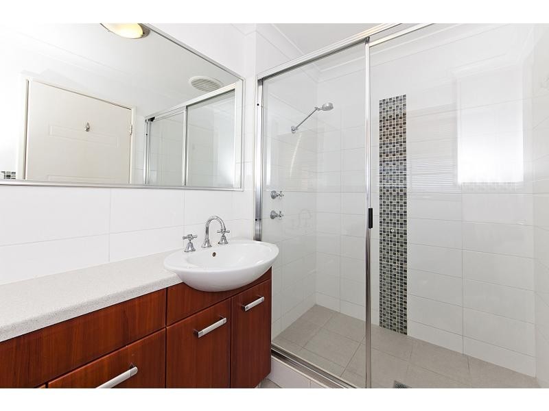 2/4 Lichfield Street, Victoria Park WA 6100