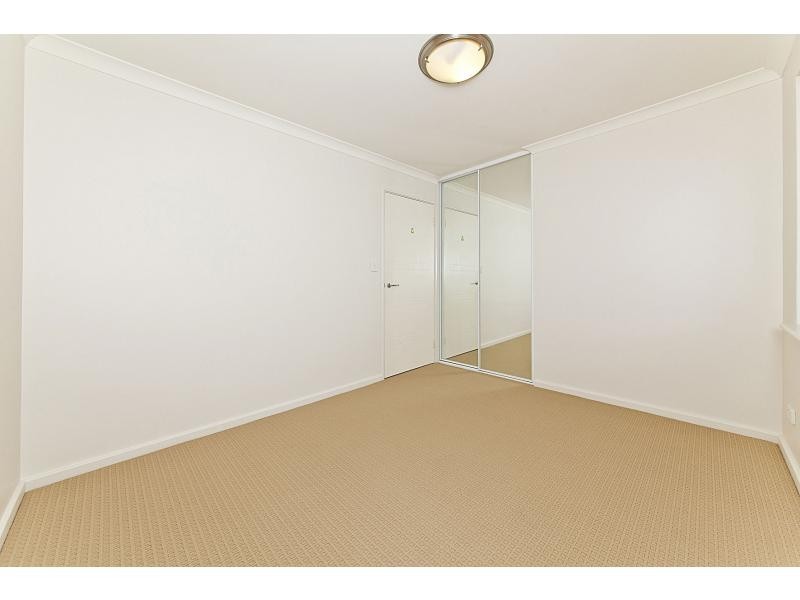 2/4 Lichfield Street, Victoria Park WA 6100