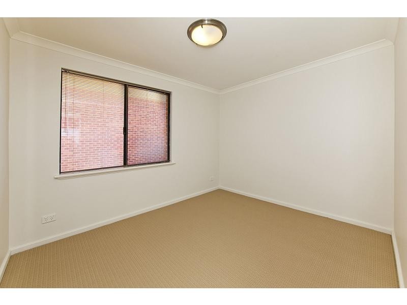 2/4 Lichfield Street, Victoria Park WA 6100