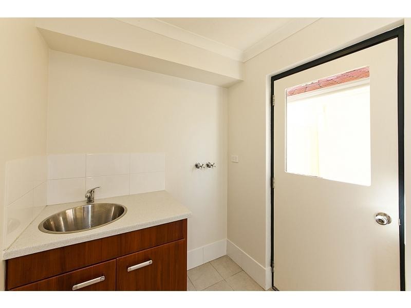 2/4 Lichfield Street, Victoria Park WA 6100