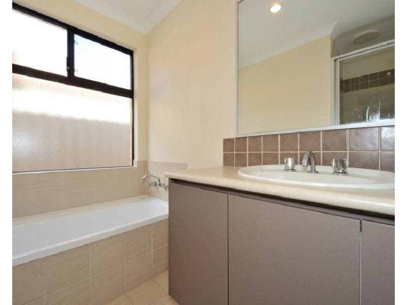 33 Kumarina Drive, Secret Harbour WA 6173