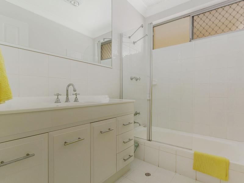 1 Cutter Road, Waikiki WA 6169