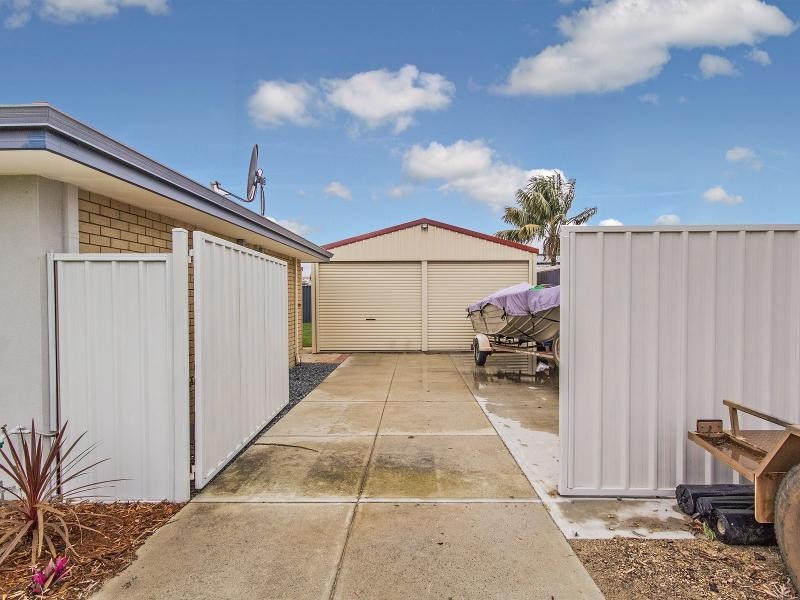 1 Cutter Road, Waikiki WA 6169