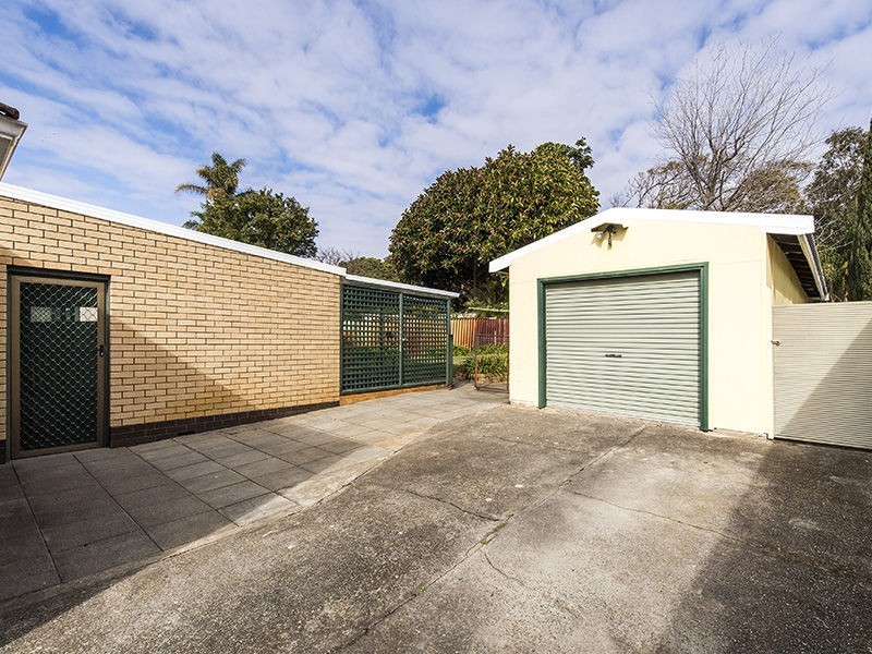 17 Marsh Avenue, Manning WA 6152