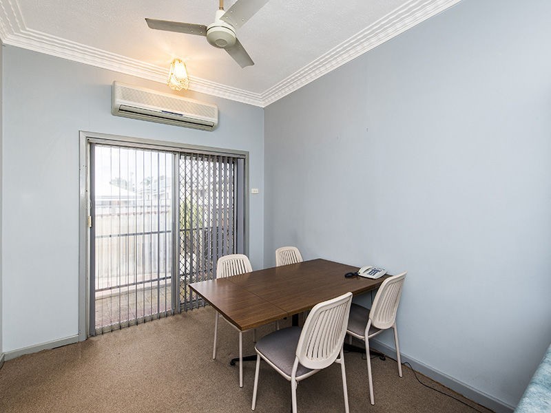 17 Marsh Avenue, Manning WA 6152