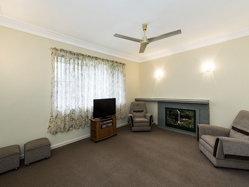 17 Marsh Avenue, Manning WA 6152