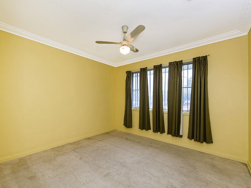 17 Marsh Avenue, Manning WA 6152