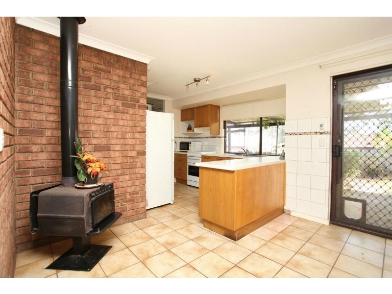 71 Corring Way, Parmelia WA 6167