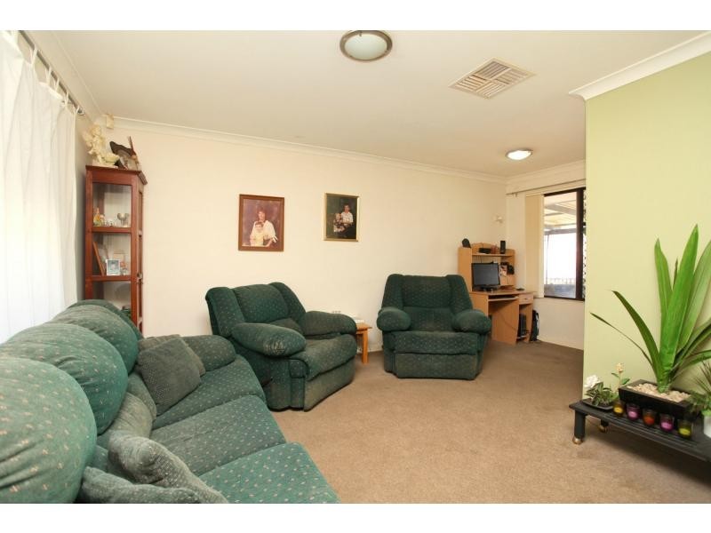 71 Corring Way, Parmelia WA 6167