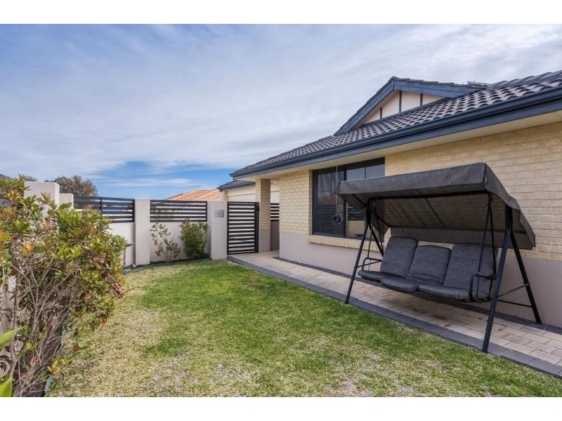 4 Viking Way, Darch WA 6065
