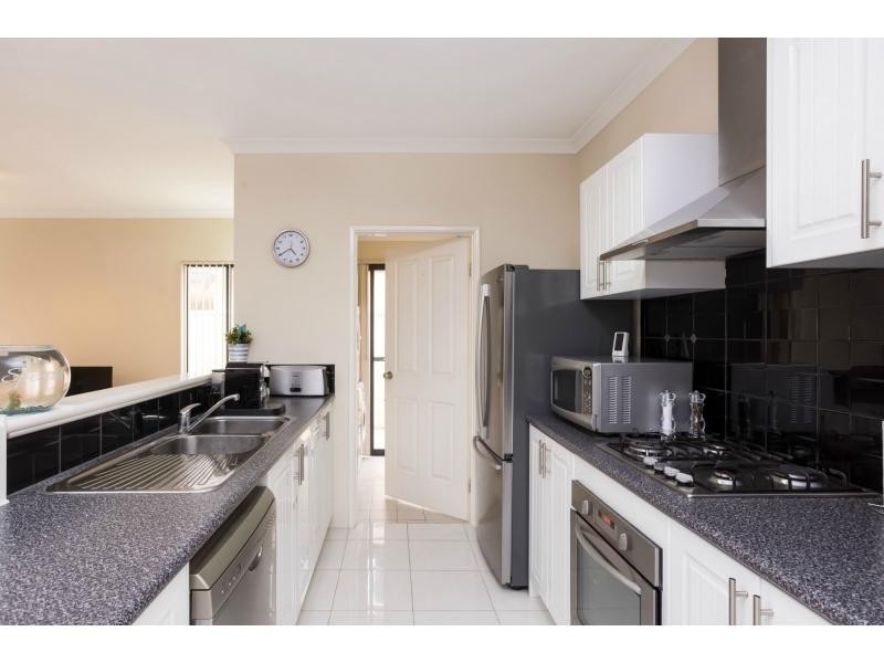 4 Viking Way, Darch WA 6065