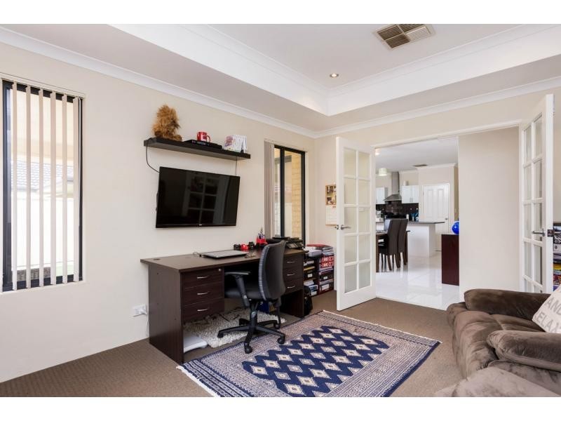 4 Viking Way, Darch WA 6065