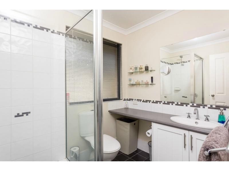 4 Viking Way, Darch WA 6065