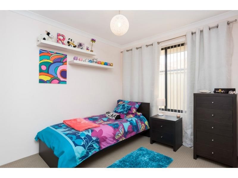 4 Viking Way, Darch WA 6065