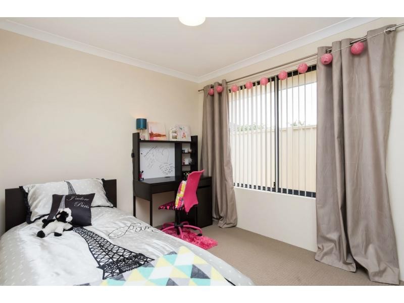 4 Viking Way, Darch WA 6065