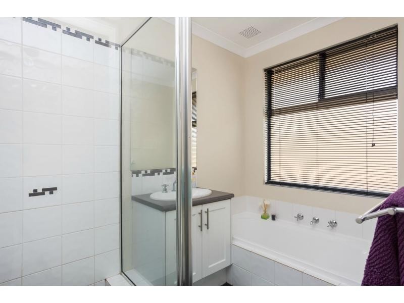 4 Viking Way, Darch WA 6065