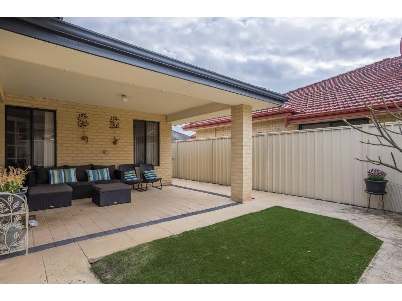 4 Viking Way, Darch WA 6065