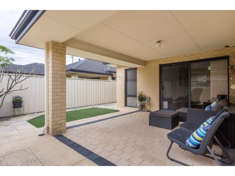 4 Viking Way, Darch WA 6065