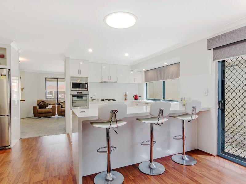 14 Mulloway Place, Warnbro WA 6169