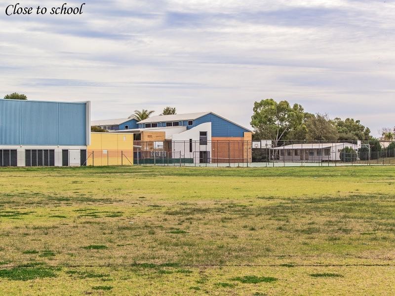 14 Mulloway Place, Warnbro WA 6169