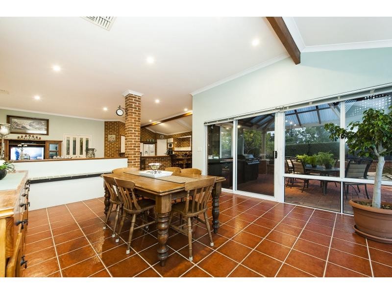 9 Fairmount Close, Bibra Lake WA 6163