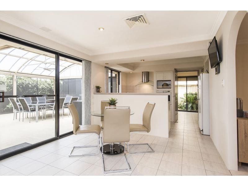 2/13 Parsons Avenue, Manning WA 6152