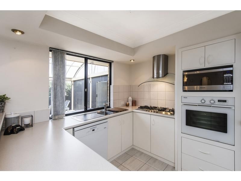 2/13 Parsons Avenue, Manning WA 6152