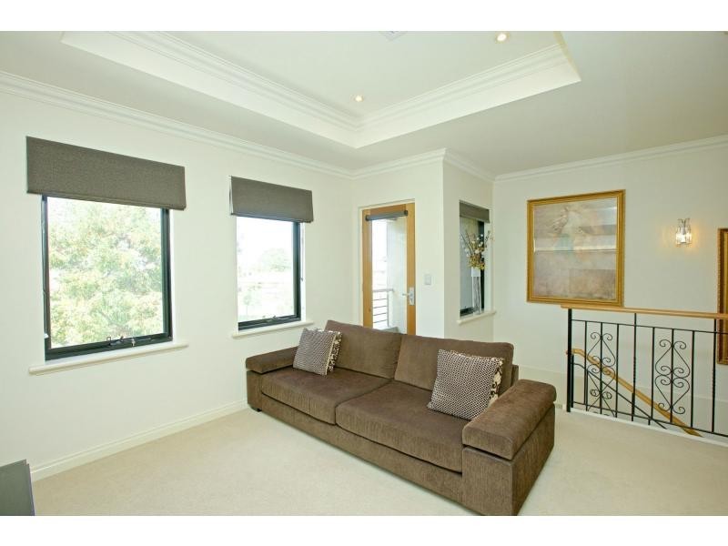 20B Balcombe Street, Westminster WA 6061