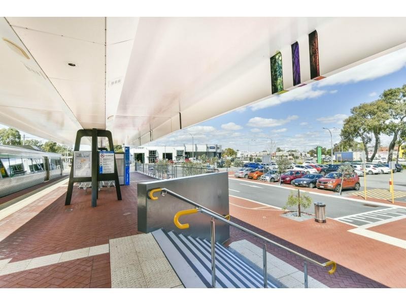9 Royal Street, Kenwick WA 6107