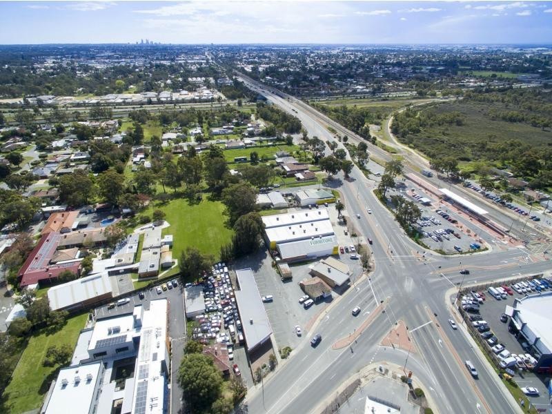 9 Royal Street, Kenwick WA 6107