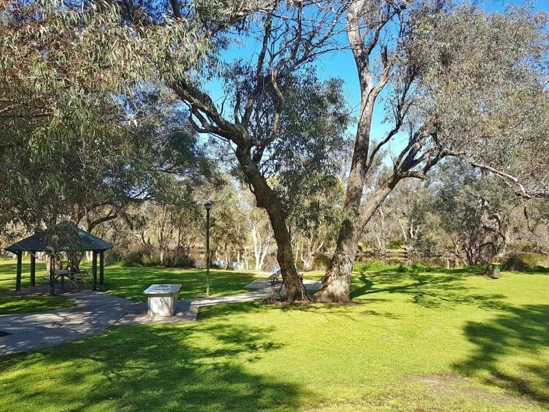 9 Royal Street, Kenwick WA 6107