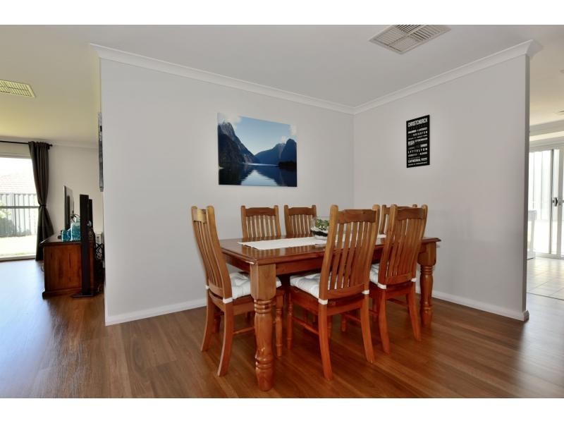 63 Marden Grange, Aveley WA 6069