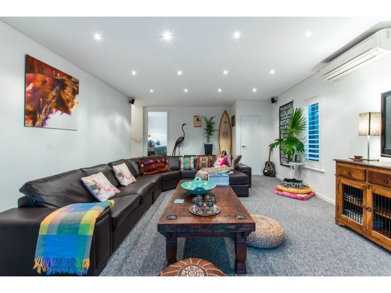 9 Inglis Court, Kingsley WA 6026