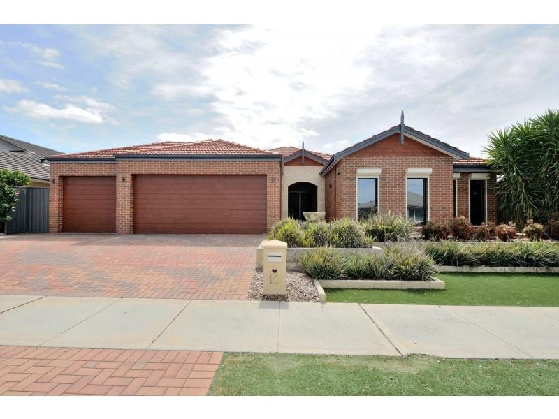10 Gleeson Entrance, Aveley WA 6069
