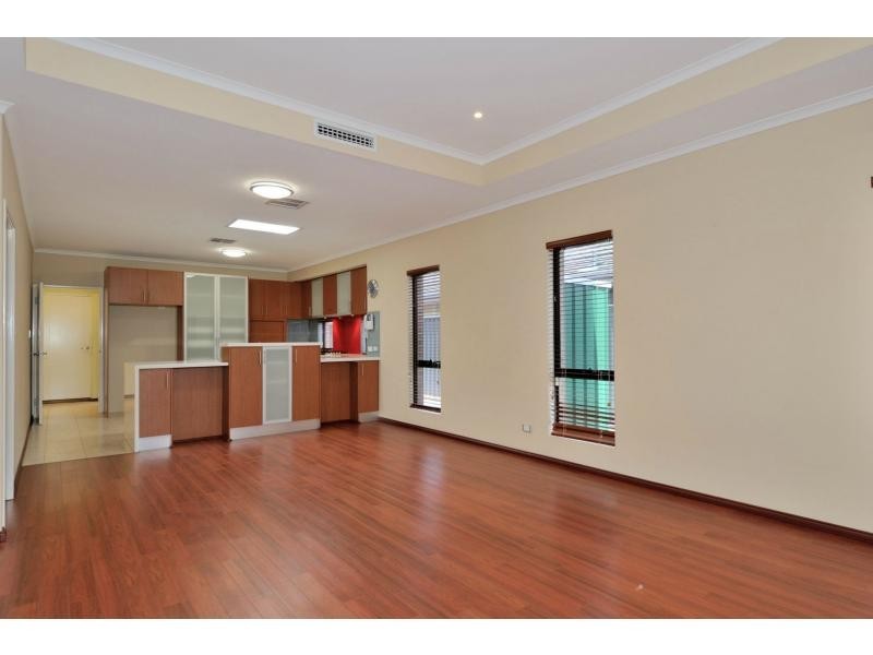 10 Gleeson Entrance, Aveley WA 6069