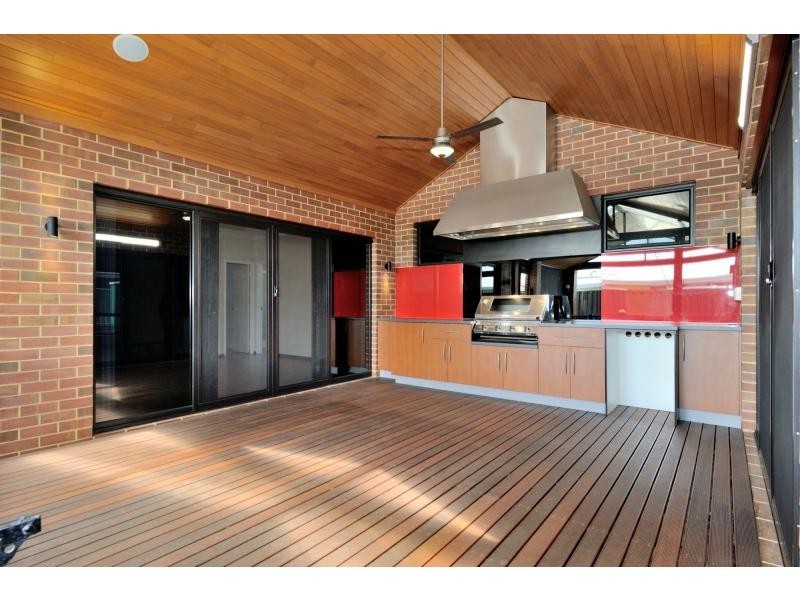 10 Gleeson Entrance, Aveley WA 6069