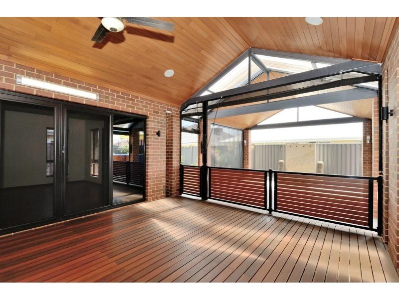 10 Gleeson Entrance, Aveley WA 6069