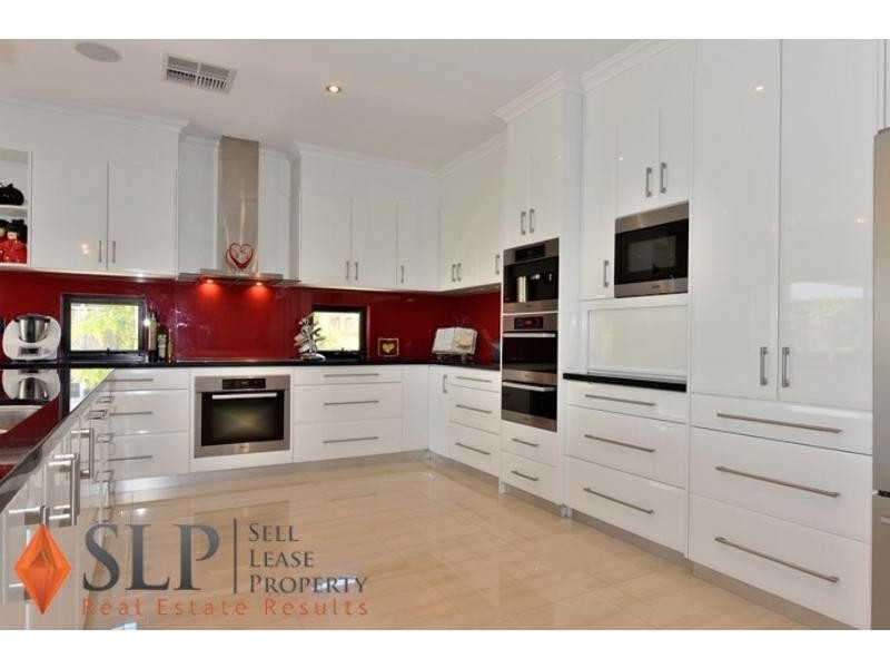 22 Portmarnock Drive, The Vines WA 6069