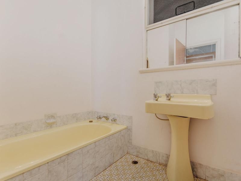 35 Langley Street, Rockingham WA 6168